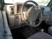 1998 Jeep Wrangler SE z VIN 1J4FY29P3WP794274, wystawiony jako Copart lot #69338475 z przebiegiem Nie podano mil oraz Czysty tytuł • Clean title. Historia ofert i sprzedaży dostępna na DreamBid. Obrazek 8.