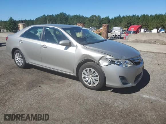 2014 Toyota Camry L с VIN 4T4BF1FK7ER440577, выставлен на аукционе Copart как лот 85904505 с пробегом 78 346 миль миль и Списание • Salvage title. История ставок и продаж доступна на DreamBid. Изображение 4.