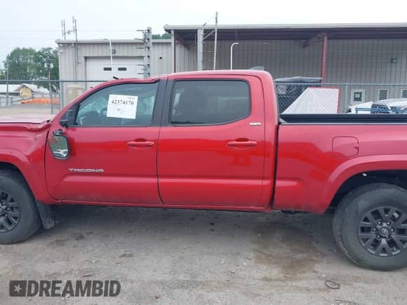 2021 Toyota Tacoma SR5 z VIN 3TYDZ5BN1MT002232, wystawiony jako IAAI lot #42374170 z przebiegiem 16 465 mil mil oraz . Historia ofert i sprzedaży dostępna na DreamBid. Obrazek 14.