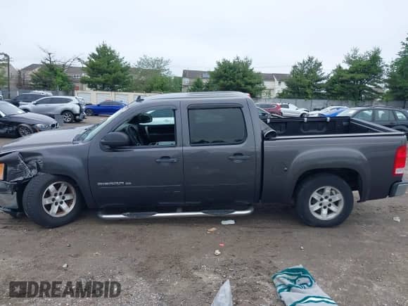 2010 GMC Sierra 1500 with VIN 3GTRCVE33AG197726, listed as a IAAI auction lot 42267798 with 116,831 mi miles and . Bid and sale history available at DreamBid. Image 13.