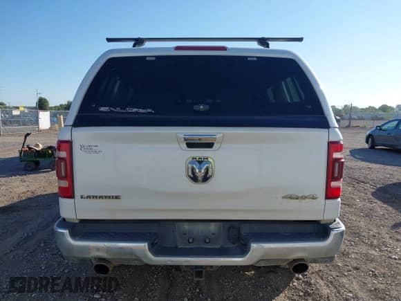 2019 Ram 1500 Laramie with VIN 1C6SRFRT1KN648538, listed as a IAAI auction lot 43009904 with 181,229 mi miles and . Bid and sale history available at DreamBid. Image 16.