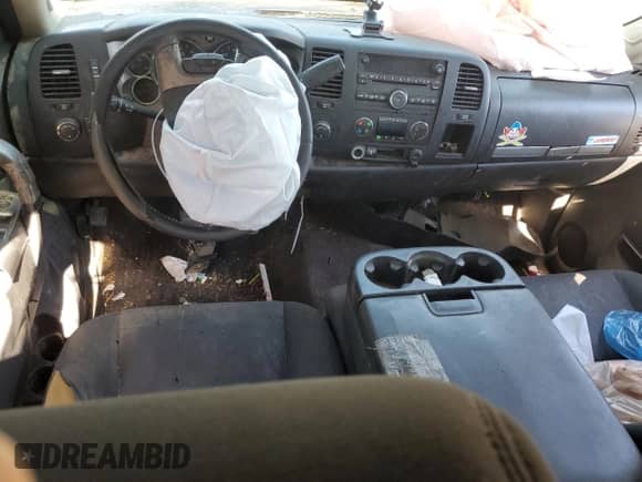 2013 Chevrolet Silverado 1500 LT z VIN 1GCRKSE77DZ208042, wystawiony jako Copart lot #81899435 z przebiegiem Nie podano mil oraz Szkoda całkowita • Salvage title. Historia ofert i sprzedaży dostępna na DreamBid. Obrazek 8.