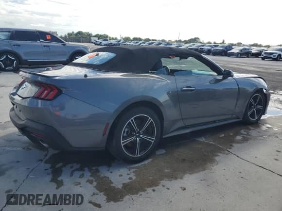 2024 Ford Mustang EcoBoost Premium z VIN 1FAGP8UH0R5123487, wystawiony jako Copart lot #86224955 z przebiegiem 33 358 mil mil oraz Nie do naprawy • Non repairable. Historia ofert i sprzedaży dostępna na DreamBid. Obrazek 3.