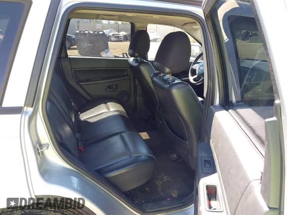 2008 Jeep Grand Cherokee Laredo с VIN 1J8GR48K78C247732, выставлен на аукционе IAAI как лот 43223927 с пробегом 168 643 миль миль и . История ставок и продаж доступна на DreamBid. Изображение 8.