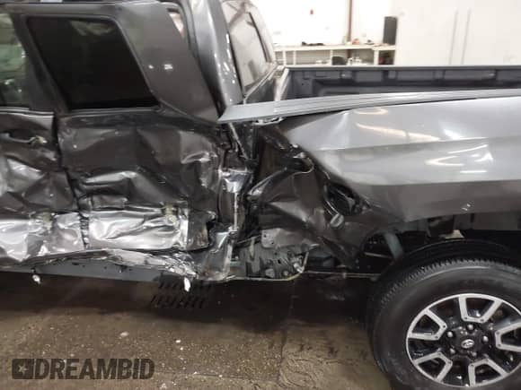 2020 Toyota Tundra SR с VIN 5TFUY5F12LX903317, выставлен на аукционе IAAI как лот 43159063 с пробегом 87 864 миль миль и . История ставок и продаж доступна на DreamBid. Изображение 18.