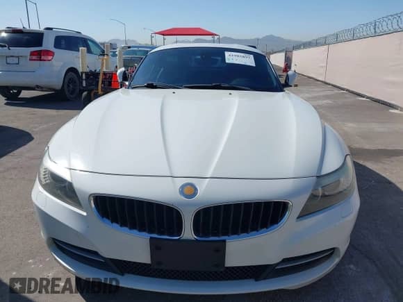 2009 BMW Z4 sDrive30i с VIN WBALM53549E161311, выставлен на аукционе IAAI как лот 41985897 с пробегом 112 997 миль миль и . История ставок и продаж доступна на DreamBid. Изображение 12.