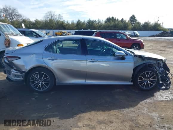 2023 Toyota Camry Hybrid XLE с VIN 4T1F31AK1PU602136, выставлен на аукционе IAAI как лот 41670386 с пробегом 32 014 миль миль и . История ставок и продаж доступна на DreamBid. Изображение 14.