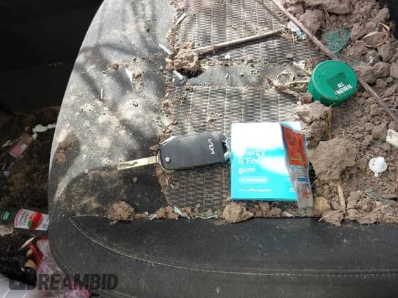 2022 Kia Sorento LX with VIN 5XYRGDLC4NG115685, listed as a IAAI auction lot 42856831 with 83,487 mi miles and . Bid and sale history available at DreamBid. Image 11.