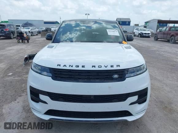 2024 Land Rover Range Rover Sport Dynamic SE with VIN SAL1L9FUXRA189122, listed as a IAAI auction lot 42518874 with 22,063 mi miles and . Bid and sale history available at DreamBid. Image 13.