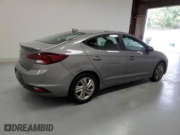 2020 Hyundai Elantra Value Edition with VIN KMHD84LF2LU086230, listed as a Copart auction lot 84008715 with 122,607 mi miles and Clean title. Bid and sale history available at DreamBid. Image 3.