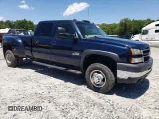 2006 Chevrolet Silverado 3500 DRW LT1 с VIN 1GCJK33D86F255841, выставлен на аукционе Copart как лот 58293575 с пробегом 212 136 миль миль и Списание • Salvage title. История ставок и продаж доступна на DreamBid. Изображение 4.