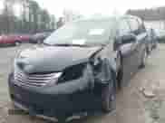 2017 Toyota Sienna XLE Auto Access Seat z VIN 5TDYZ3DC4HS784545, wystawiony jako IAAI lot #41427309 z przebiegiem 85 244 mil mil oraz . Historia ofert i sprzedaży dostępna na DreamBid. Obrazek 2.