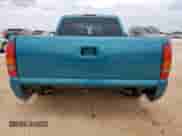 2002 Chevrolet Silverado 1500 z VIN 1GCEC14W22Z220823, wystawiony jako Copart lot #65223415 z przebiegiem 263 709 mil mil oraz Szkoda całkowita • Salvage title. Historia ofert i sprzedaży dostępna na DreamBid. Obrazek 6.