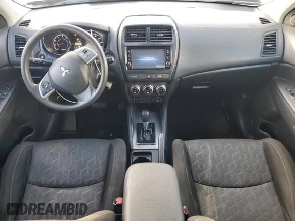 2021 Mitsubishi Outlander ES with VIN JA4APUAUXMU027420, listed as a Copart auction lot 89681695 with 121,814 mi miles and Salvage title. Bid and sale history available at DreamBid. Image 8.