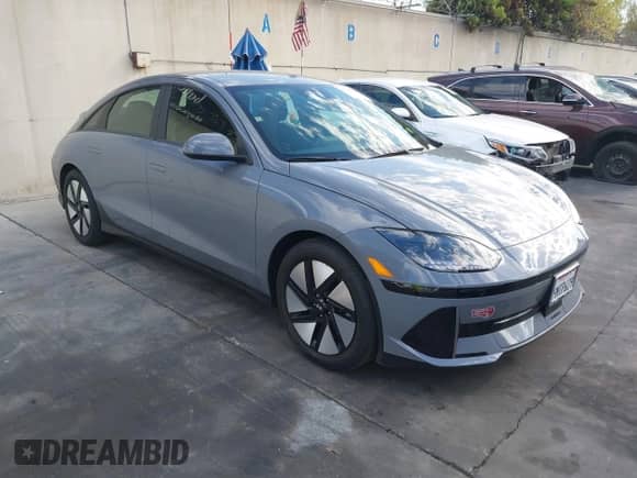 2024 Hyundai Ioniq 6 SE с VIN KMHM24AA1RA077151, выставлен на аукционе IAAI как лот 43266568 с пробегом 11 394 миль миль и . История ставок и продаж доступна на DreamBid. Изображение 1.