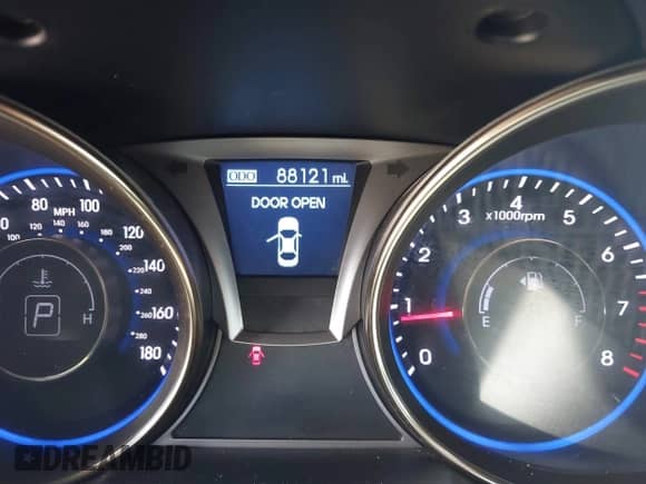 2015 Hyundai Genesis Coupe 3.8L Base с VIN KMHHU6KJ2FU123585, выставлен на аукционе IAAI как лот 42437976 с пробегом 88 121 миль миль и . История ставок и продаж доступна на DreamBid. Изображение 15.