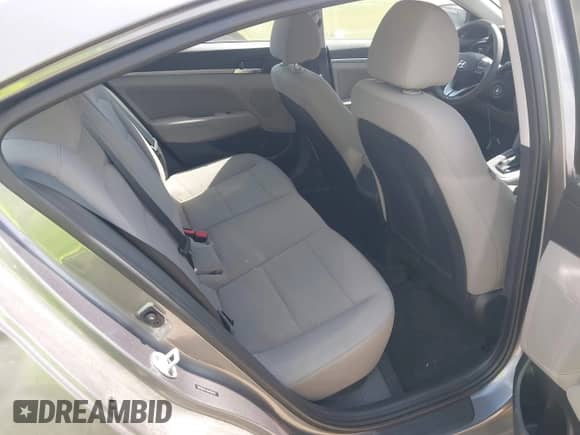 2019 Hyundai Elantra SEL с VIN 5NPD84LF3KH418432, выставлен на аукционе IAAI как лот 43244600 с пробегом 64 216 миль миль и . История ставок и продаж доступна на DreamBid. Изображение 8.