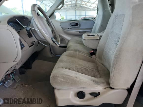 2001 Ford F-150 XL z VIN 1FTRF17W41NA93907, wystawiony jako Copart lot #64889165 z przebiegiem Nie podano mil oraz Szkoda całkowita • Salvage title. Historia ofert i sprzedaży dostępna na DreamBid. Obrazek 7.