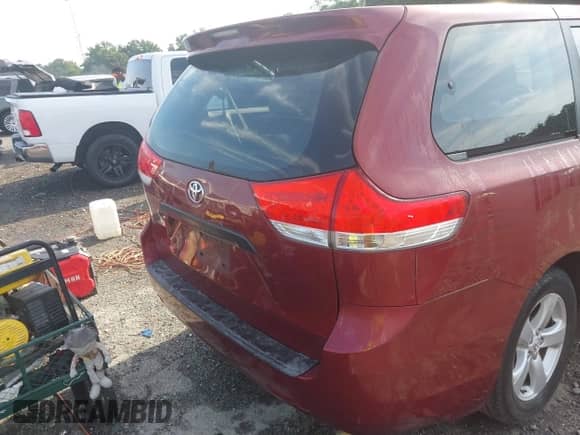 2012 Toyota Sienna with VIN 5TDZK3DC9CS254637, listed as a IAAI auction lot 42476641 with 257,860 mi miles and . Bid and sale history available at DreamBid. Image 16.