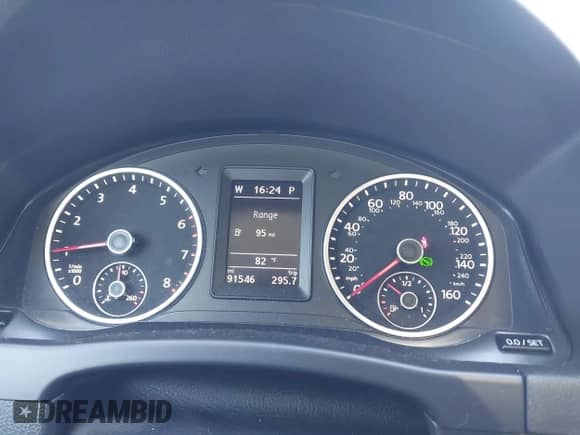 2017 Volkswagen Tiguan Sport с VIN WVGUV7AX2HW509048, выставлен на аукционе IAAI как лот 42781032 с пробегом 91 546 миль миль и . История ставок и продаж доступна на DreamBid. Изображение 7.