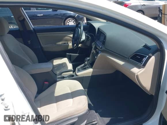 2018 Hyundai Elantra Value Edition z VIN 5NPD84LF2JH376382, wystawiony jako IAAI lot #42976002 z przebiegiem 138 370 mil mil oraz . Historia ofert i sprzedaży dostępna na DreamBid. Obrazek 5.