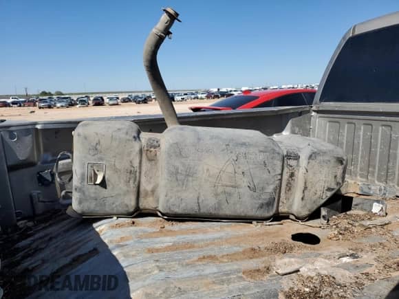 2003 Chevrolet Silverado 1500HD LS с VIN 1GCGK13U43F186091, выставлен на аукционе Copart как лот 72749684 с пробегом Не указан миль и Списание • Salvage title. История ставок и продаж доступна на DreamBid. Изображение 12.