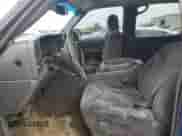 2004 GMC Sierra 1500 SLE z VIN 2GTEK13T941319242, wystawiony jako Copart lot #51701475 z przebiegiem Nie podano mil oraz Czysty tytuł • Clean title. Historia ofert i sprzedaży dostępna na DreamBid. Obrazek 7.