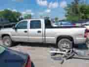 2004 Chevrolet Silverado 2500 LS с VIN 1GCGK23U64F178582, выставлен на аукционе IAAI как лот 42740464 с пробегом Не указан миль и . История ставок и продаж доступна на DreamBid. Изображение 14.