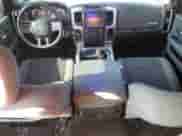 2016 Ram 1500 Big Horn z VIN 1C6RR6LM5GS175056, wystawiony jako Copart lot #89002435 z przebiegiem 110 983 mil mil oraz Szkoda całkowita • Salvage title. Historia ofert i sprzedaży dostępna na DreamBid. Obrazek 8.