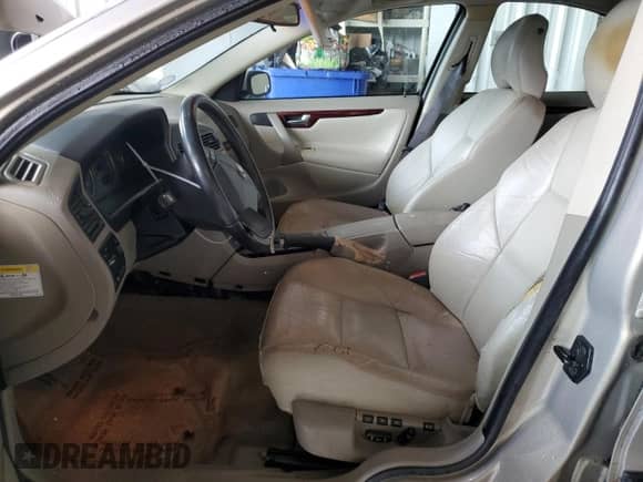 2004 Volvo S60 с VIN YV1RS59VX42402867, выставлен на аукционе Copart как лот 66042205 с пробегом 177 888 миль миль и Списание • Salvage title. История ставок и продаж доступна на DreamBid. Изображение 7.
