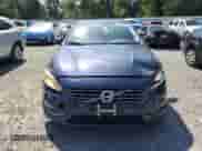 2015 Volvo S60 T5 Premier с VIN YV1612TK7F1334510, выставлен на аукционе Copart как лот 69535785 с пробегом 141 485 миль миль и Списание • Salvage title. История ставок и продаж доступна на DreamBid. Изображение 5.