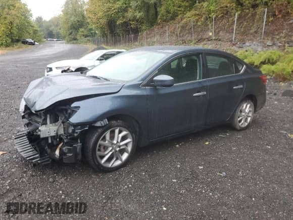 2017 Nissan Sentra SV z VIN 3N1AB7AP2HY327216, wystawiony jako Copart lot #81831565 z przebiegiem 120 902 mil mil oraz Szkoda całkowita • Salvage title. Historia ofert i sprzedaży dostępna na DreamBid. Obrazek 1.