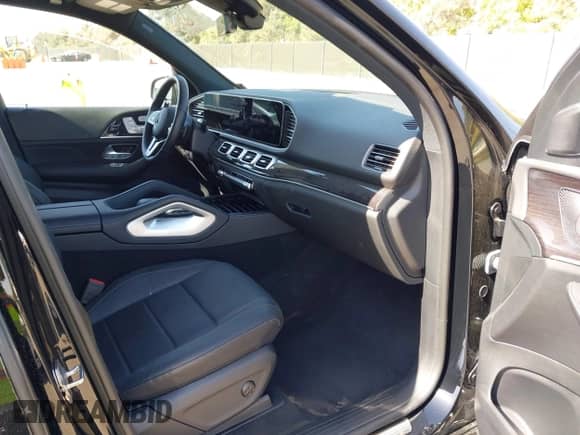 2023 Mercedes-Benz GLE 350 with VIN 4JGFB4JE2PA885002, listed as a IAAI auction lot 42537396 with 13,950 mi miles and . Bid and sale history available at DreamBid. Image 5.