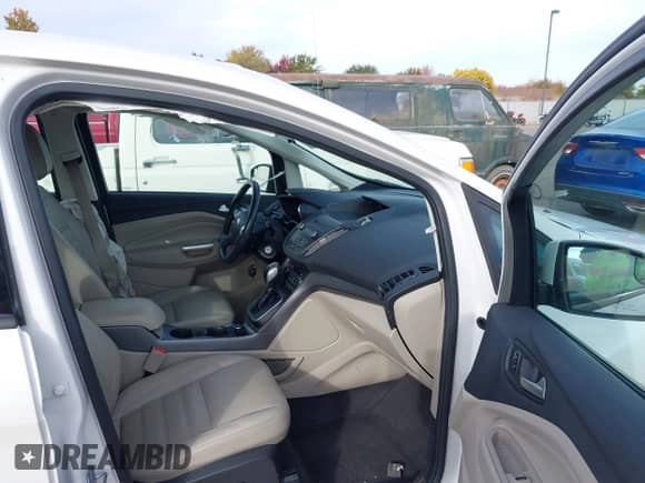 2017 Ford C-Max SE с VIN 1FADP5EU7HL103695, выставлен на аукционе IAAI как лот 43548752 с пробегом 73 743 миль миль и . История ставок и продаж доступна на DreamBid. Изображение 5.