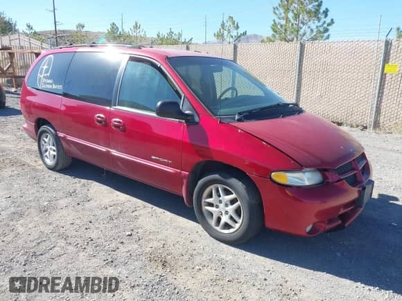 2000 Dodge Caravan SE with VIN 1B4GP44G0YB786842, listed as a IAAI auction lot 43506991 with 155,588 mi miles and . Bid and sale history available at DreamBid. Image 1.