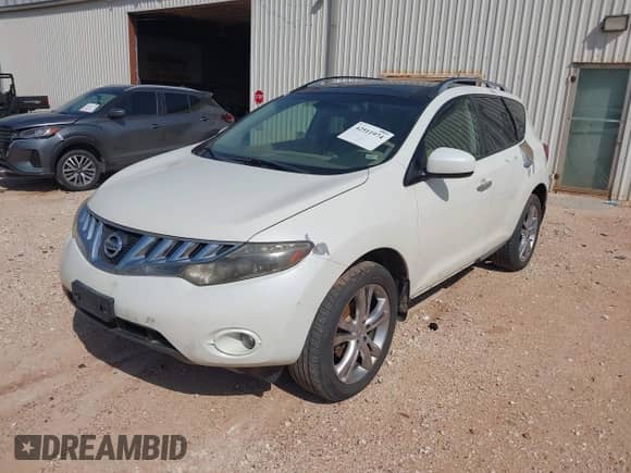 2009 Nissan Murano S z VIN JN8AZ18W49W154721, wystawiony jako IAAI lot #42511974 z przebiegiem 252 926 mil mil oraz . Historia ofert i sprzedaży dostępna na DreamBid. Obrazek 2.