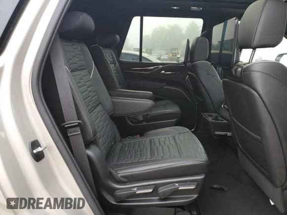 2021 Cadillac Escalade Sport Platinum z VIN 1GYS4GKL5MR435847, wystawiony jako Copart lot #63283435 z przebiegiem 38 125 mil mil oraz Szkoda całkowita • Salvage title. Historia ofert i sprzedaży dostępna na DreamBid. Obrazek 11.