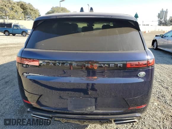 2023 Land Rover Range Rover Sport SE Dynamic with VIN SAL1L9FU9PA134044, listed as a Copart auction lot 81200244 with 3,668 mi miles and Clean title. Bid and sale history available at DreamBid. Image 6.