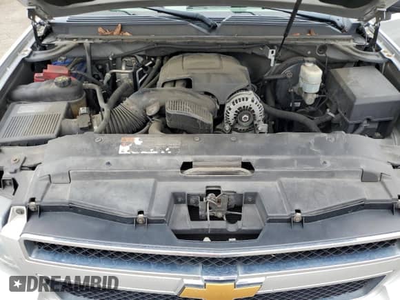 2012 Chevrolet Suburban LT z VIN 1GNSCJE00CR146873, wystawiony jako Copart lot #84454565 z przebiegiem 239 561 mil mil oraz Czysty tytuł • Clean title. Historia ofert i sprzedaży dostępna na DreamBid. Obrazek 12.