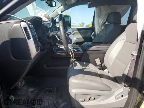 2017 GMC Sierra 1500 SLT z VIN 1GTV2NEJ6HZ158879, wystawiony jako Copart lot #70615824 z przebiegiem 63 818 mil mil oraz Czysty tytuł • Clean title. Historia ofert i sprzedaży dostępna na DreamBid. Obrazek 7.