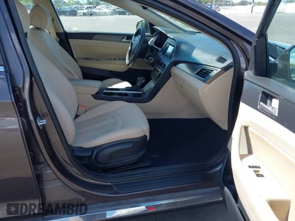 2016 Hyundai Sonata Sport with VIN 5NPE34AF2GH379880, listed as a IAAI auction lot 43284258 with 122,752 mi miles and . Bid and sale history available at DreamBid. Image 5.