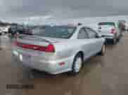 2001 Honda Accord LX z VIN 1HGCG32401A024967, wystawiony jako IAAI lot #41467592 z przebiegiem 234 769 mil mil oraz . Historia ofert i sprzedaży dostępna na DreamBid. Obrazek 4.