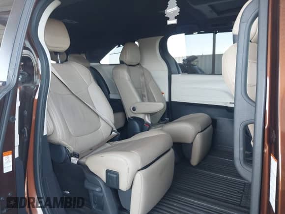 2023 Toyota Sienna Limited z VIN 5TDZRKEC8PS167242, wystawiony jako IAAI lot #42967039 z przebiegiem 30 352 mil mil oraz . Historia ofert i sprzedaży dostępna na DreamBid. Obrazek 8.