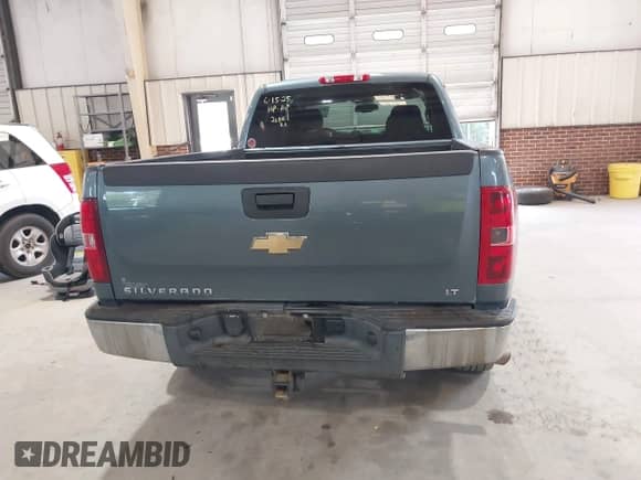 2007 Chevrolet Silverado 1500 1LT with VIN 2GCEC19C471672495, listed as a IAAI auction lot 42573132 with 238,844 mi miles and . Bid and sale history available at DreamBid. Image 16.