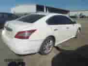 2014 Nissan Maxima S z VIN 1N4AA5AP2EC499387, wystawiony jako IAAI lot #36105707 z przebiegiem 190 187 mil mil oraz . Historia ofert i sprzedaży dostępna na DreamBid. Obrazek 4.