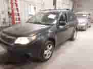 2009 Subaru Forester X z VIN JF2SH63639G784250, wystawiony jako IAAI lot #42839193 z przebiegiem 156 326 mil mil oraz . Historia ofert i sprzedaży dostępna na DreamBid. Obrazek 2.