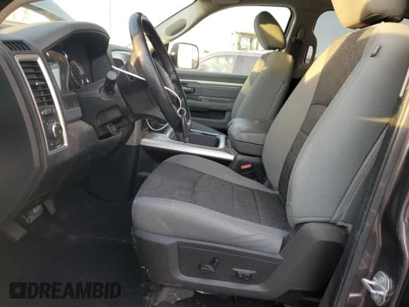 2019 Ram 1500 Warlock z VIN 1C6RR7LT1KS660641, wystawiony jako Copart lot #84074184 z przebiegiem 118 948 mil mil oraz Szkoda całkowita • Salvage title. Historia ofert i sprzedaży dostępna na DreamBid. Obrazek 7.