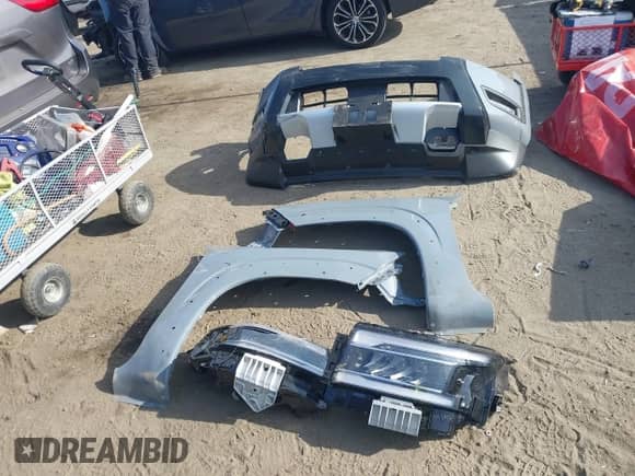 2025 Nissan Frontier SV с VIN 1N6ED1EJ1SN606654, выставлен на аукционе IAAI как лот 41188337 с пробегом 3 567 миль миль и . История ставок и продаж доступна на DreamBid. Изображение 12.