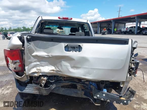 2009 GMC Sierra 1500 SL с VIN 3GTEC13C39G113409, выставлен на аукционе IAAI как лот 42235074 с пробегом 149 639 миль миль и . История ставок и продаж доступна на DreamBid. Изображение 16.