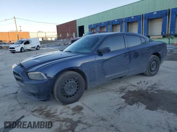 2014 Dodge Charger Police z VIN 2C3CDXKT8EH334804, wystawiony jako Copart lot #43044245 z przebiegiem 80 617 mil mil oraz Czysty tytuł • Clean title. Historia ofert i sprzedaży dostępna na DreamBid. Obrazek 1.
